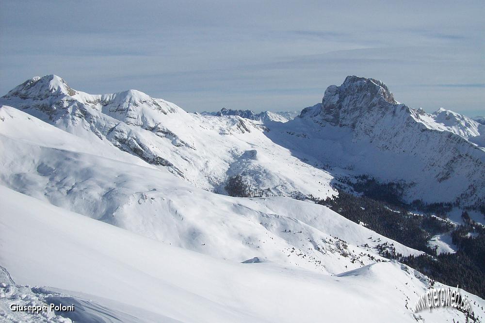 07 la nord della Presolana, dietro si intravede il Pizzo Camino .jpg